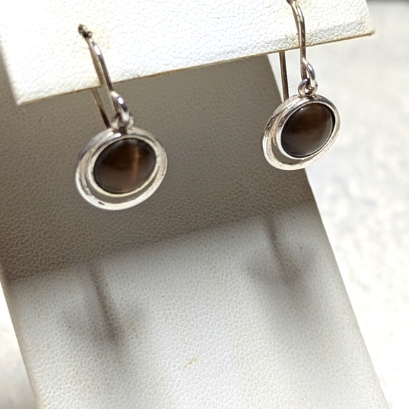 Vintage Sterling Silver and Tigers Eye Peite Pierced Earrings - Picture 5 of 7
